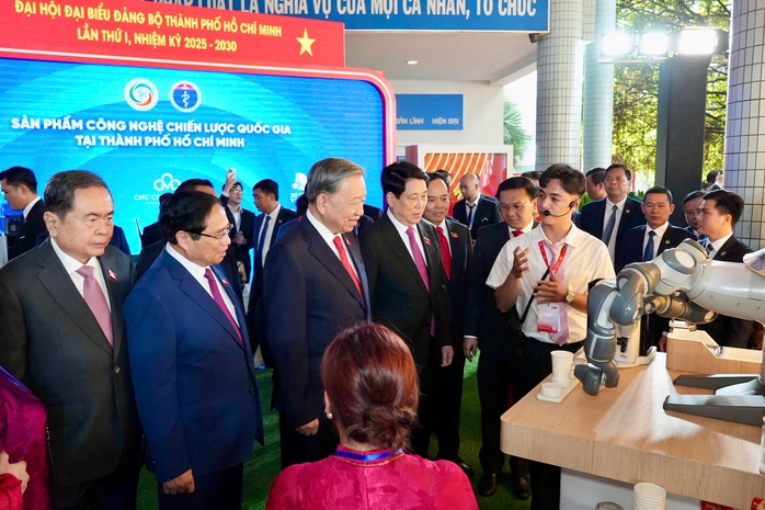 Khai mạc Đại hội đại biểu Đảng bộ TP HCM: NGUỒN CỔ VŨ TO LỚN cho giai đoạn mới - Ảnh 3. Khai mạc Đại hội đại biểu Đảng bộ TP HCM: NGUỒN CỔ VŨ TO LỚN cho giai đoạn mới - Ảnh 3.