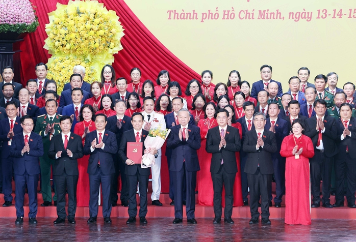 Khai mạc Đại hội đại biểu Đảng bộ TP HCM: NGUỒN CỔ VŨ TO LỚN cho giai đoạn mới - Ảnh 2. Khai mạc Đại hội đại biểu Đảng bộ TP HCM: NGUỒN CỔ VŨ TO LỚN cho giai đoạn mới - Ảnh 2.
