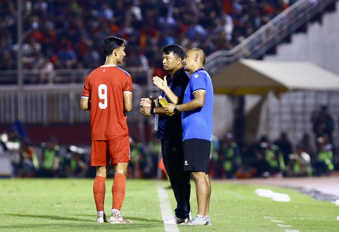HLV Nepal bất ngờ vắng mặt ở trận thua 0-1 Việt Nam - Ảnh 3.