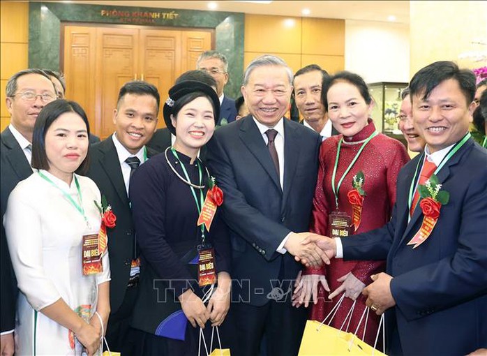 Tổng Bí thư Tô Lâm: Nông dân xuất sắc là ngọn đuốc khát vọng làm giàu - Ảnh 3. Tổng Bí thư Tô Lâm: Nông dân xuất sắc là ngọn đuốc khát vọng làm giàu - Ảnh 3.