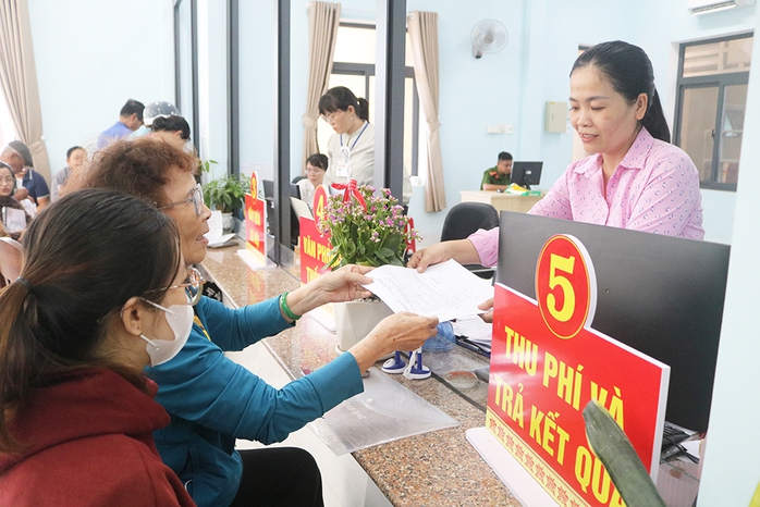 Gia Lai: Nếu để hồ sơ trễ hẹn, chủ tịch xã phải gửi thư xin lỗi - Ảnh 1. Gia Lai: Nếu để hồ sơ trễ hẹn, chủ tịch xã phải gửi thư xin lỗi - Ảnh 1.