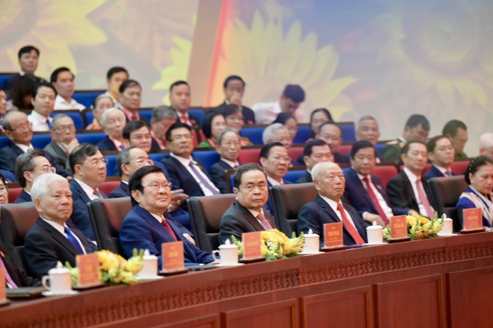 Đang diễn ra lễ khai mạc Đại hội Đại biểu Đảng bộ TP HCM lần thứ I - Ảnh 3.