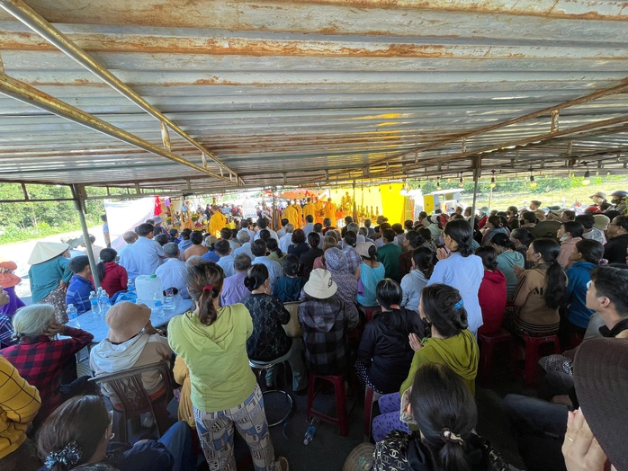 Clip: Ngã tư "tử thần" ở Đà Nẵng, tai nạn chết người liên tục xảy ra - Ảnh 1.