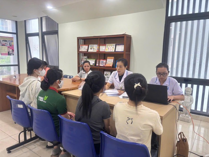 Đà Nẵng: Khám sàng lọc miễn phí ung thư cho nữ đoàn viên Công đoàn khó khăn - Ảnh 1.