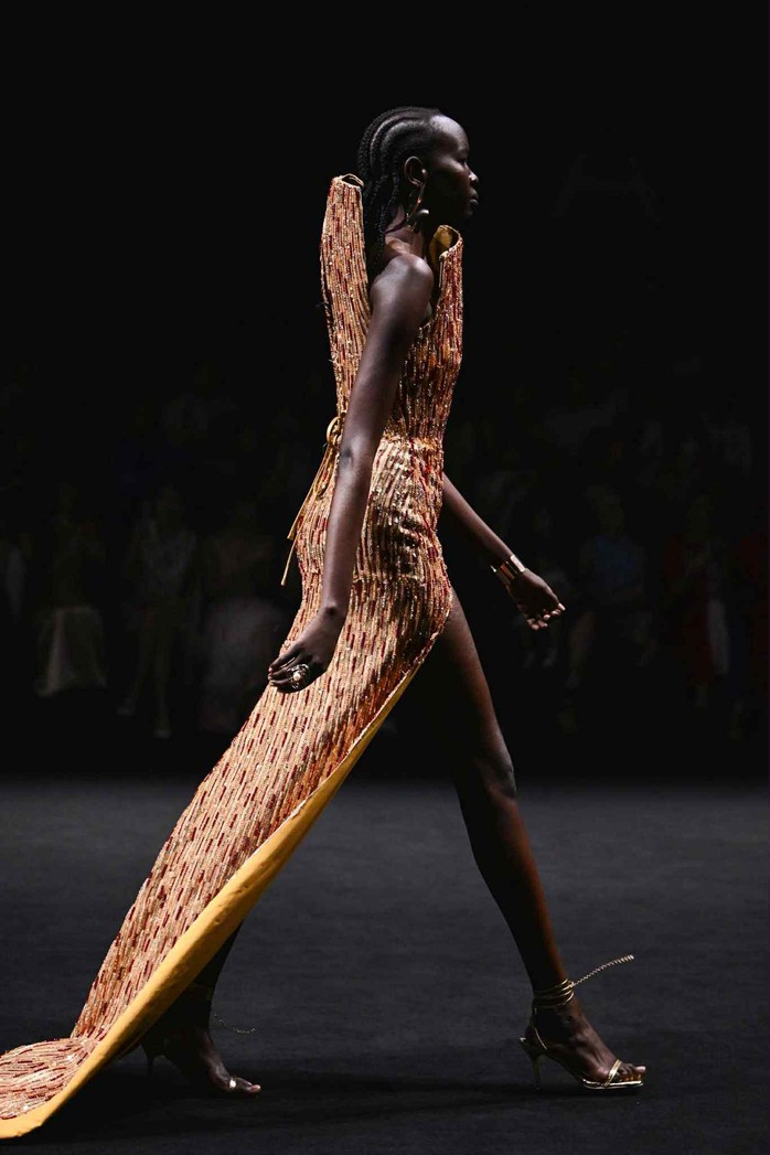 Dấu ấn Thanh Hương Bùi ở Shanghai fashion week Xuân hè 2026 - Ảnh 11.