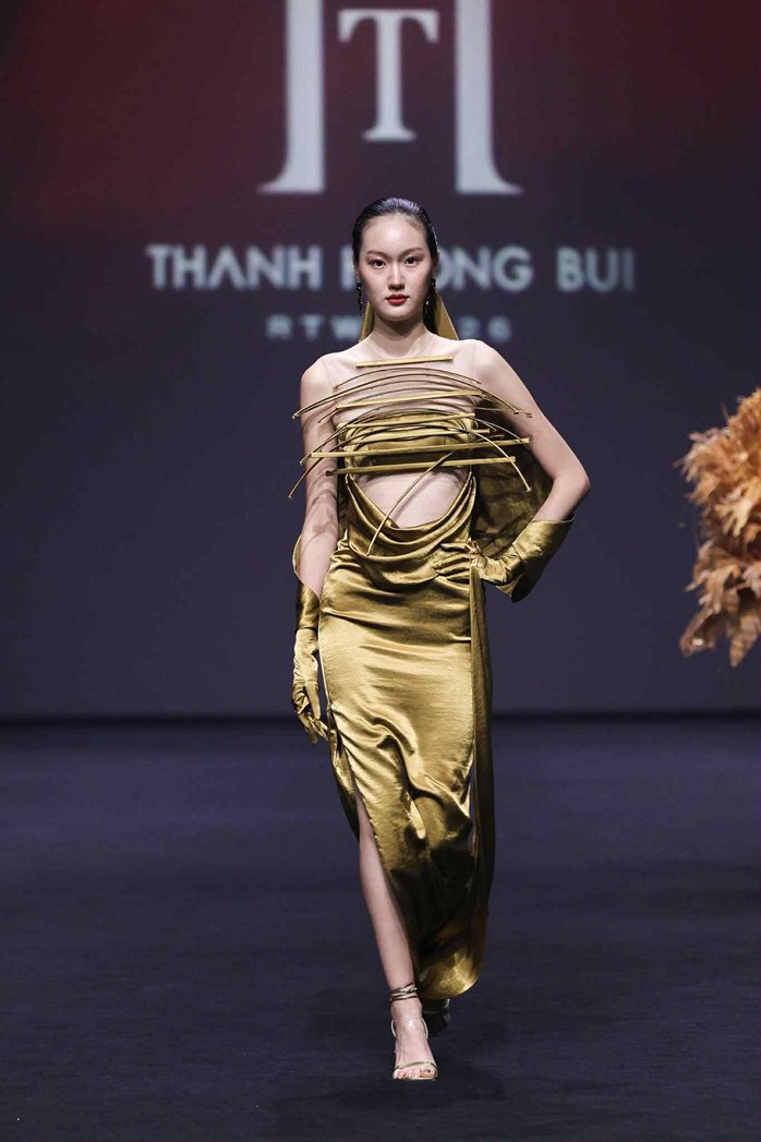 Dấu ấn Thanh Hương Bùi ở Shanghai fashion week Xuân hè 2026 - Ảnh 10.