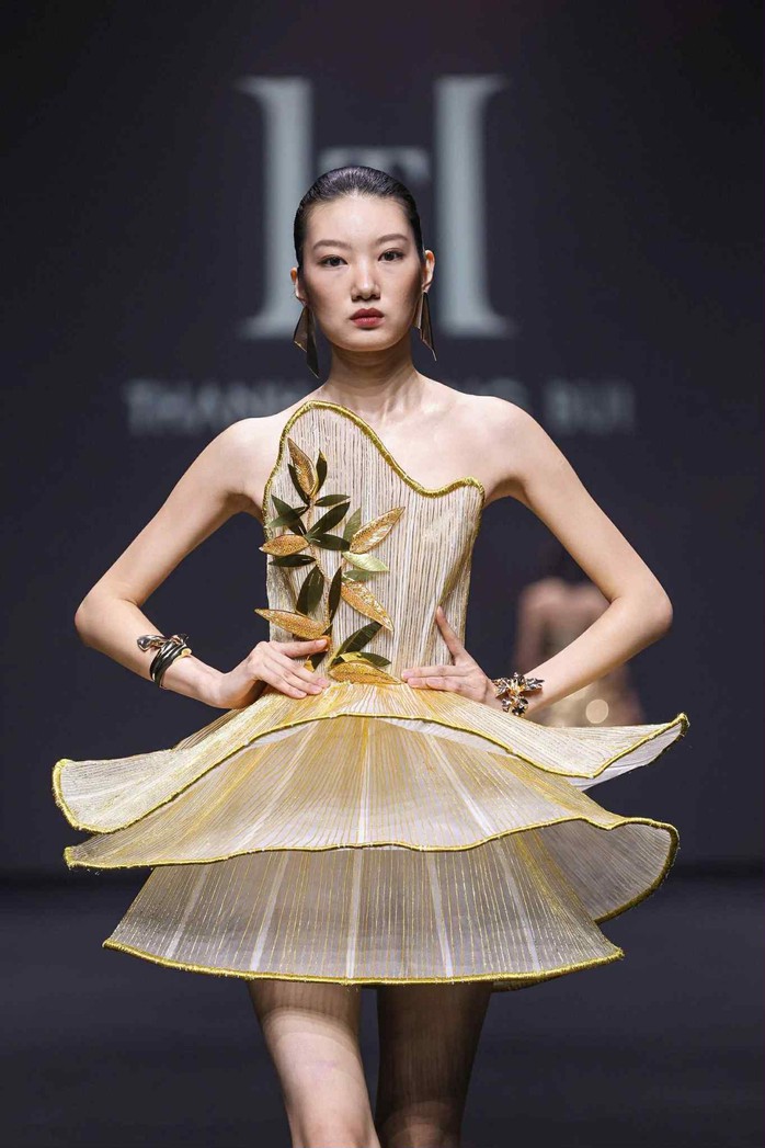 Dấu ấn Thanh Hương Bùi ở Shanghai fashion week Xuân hè 2026 - Ảnh 9.
