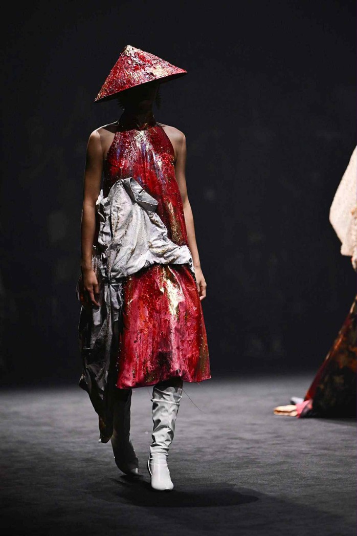 Dấu ấn Thanh Hương Bùi ở Shanghai fashion week Xuân hè 2026 - Ảnh 5.