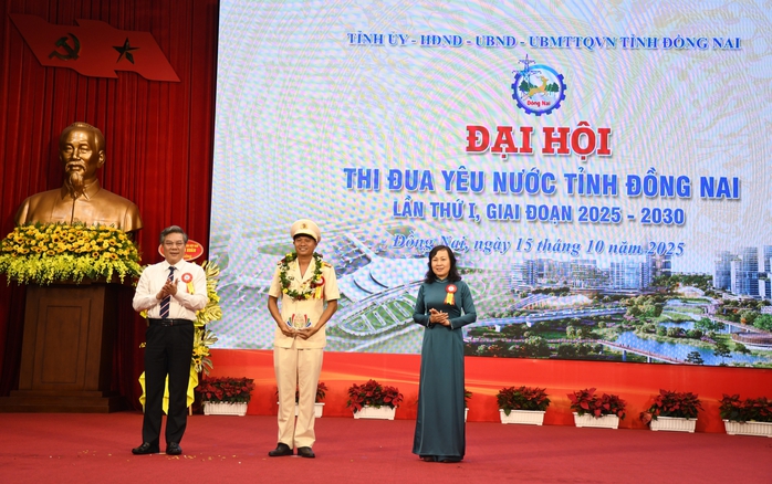 Tỉnh Đồng Nai tôn vinh điển hình tiên tiến trong phong trào Thi đua yêu nước - Ảnh 4.