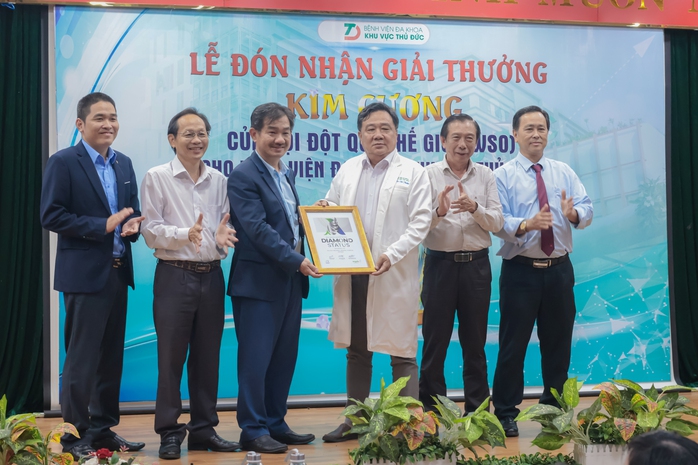 Một bệnh viện đa khoa đạt chứng nhận kim cương trong điều trị đột quỵ - Ảnh 1.