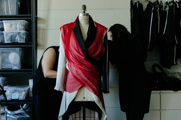 NTK Peter Do và Mai Lâm giúp Hà Anh Tuấn tỏa sáng ở Mỹ   - Ảnh 4.