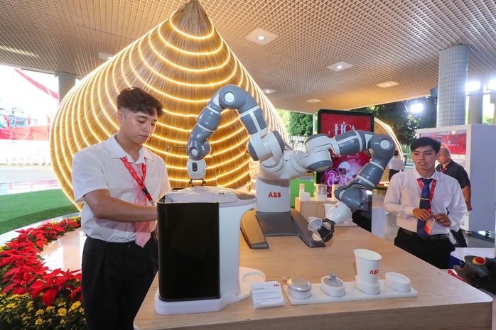 Chìa khóa tăng trưởng TP HCM trong giai đoạn 2025 - 2030 hướng tới phát triển bền vững - Ảnh 1. Chìa khóa tăng trưởng TP HCM trong giai đoạn 2025 - 2030 hướng tới phát triển bền vững - Ảnh 1.