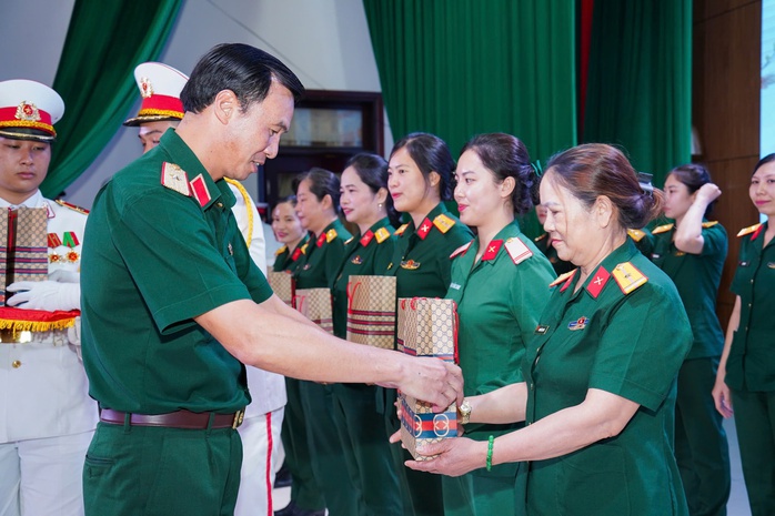 Nhiều hoạt động ý nghĩa của Bộ Tư lệnh TP HCM chào mừng Ngày Phụ nữ Việt Nam - Ảnh 13.