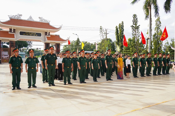 Nhiều hoạt động ý nghĩa của Bộ Tư lệnh TP HCM chào mừng Ngày Phụ nữ Việt Nam - Ảnh 1.
