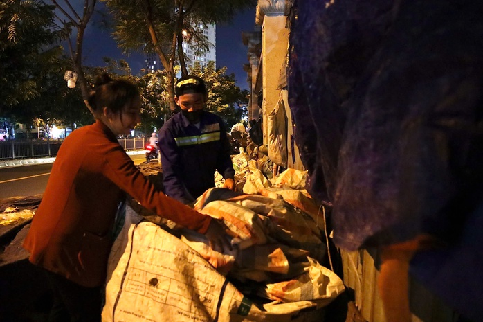 Chuyện đời những người thu gom rác dân lập - Ảnh 4.