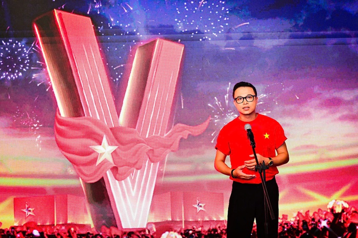 "Tổ quốc trong tim" phiên ảnh điện ảnh ra mắt khán giả - Ảnh 3.