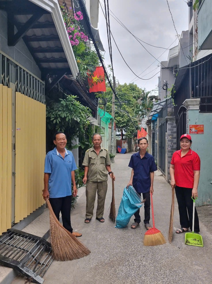 Cuộc thi viết “Lòng tốt quanh tôi” lần 3: Lấy tình người làm dân vận - Ảnh 2. Cuộc thi viết “Lòng tốt quanh tôi” lần 3: Lấy tình người làm dân vận - Ảnh 2.