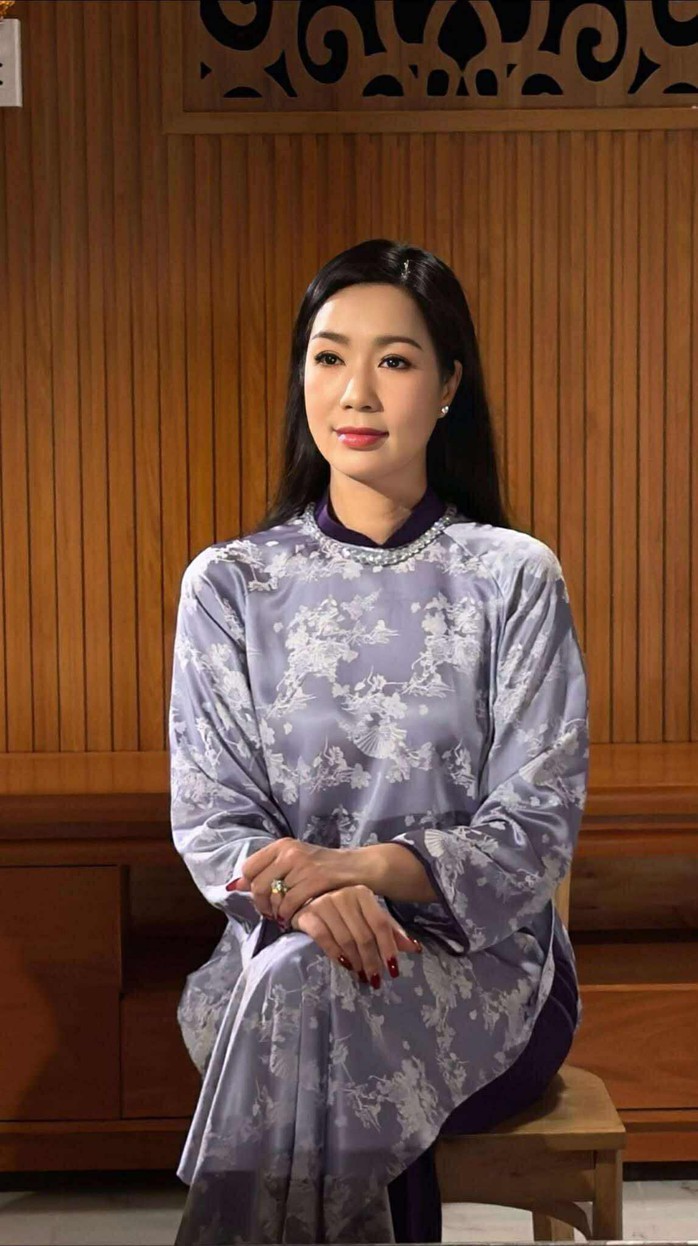 Bạch Long, Trịnh Kim Chi xúc động khi lam phim "Sau cánh màn nhung" - Ảnh 2.