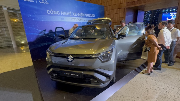 Suzuki Fronx ra mắt SUV mới: Đột phá trong thiết kế và hiệu suất nhiên liệu - Ảnh 2. Suzuki Fronx ra mắt SUV mới: Đột phá trong thiết kế và hiệu suất nhiên liệu - Ảnh 2.