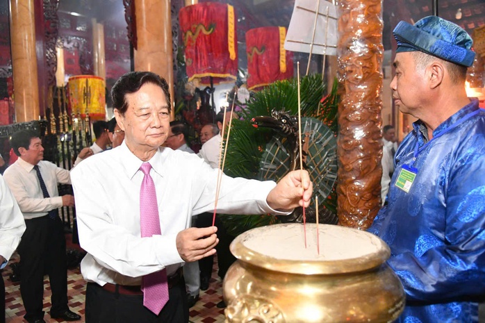 Nguyên Thủ tướng Nguyễn Tấn Dũng về dự lễ hội Nguyễn Trung Trực - Ảnh 2.