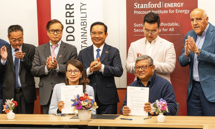 ĐHQG TP HCM ký hợp tác chiến lược với Đại học Stanford về phát triển bền vững - Ảnh 1.