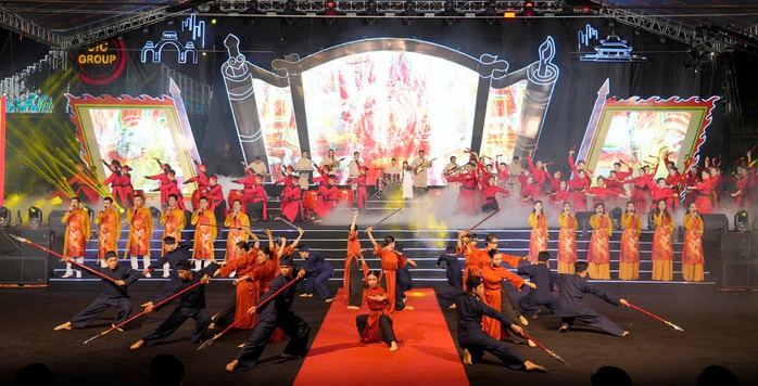 Nguyên Thủ tướng Nguyễn Tấn Dũng về dự lễ hội Nguyễn Trung Trực - Ảnh 7.