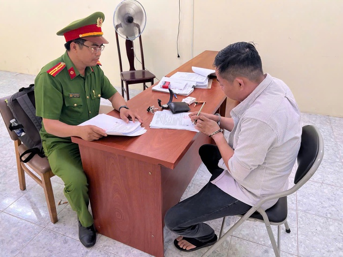Công an TP HCM tìm bị hại của người đàn ông quê Vĩnh Long - Ảnh 1.