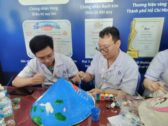 Ngày đặc biệt dành cho nữ viên chức, lao động Bệnh viện Nhân dân Gia Định - Ảnh 3.