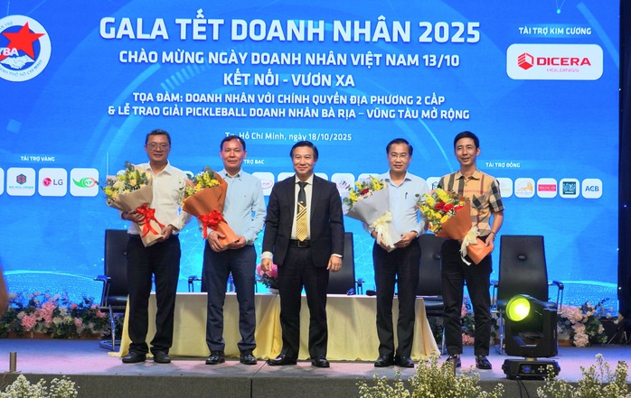 Doanh nhân trẻ TP HCM với chính quyền địa phương 2 cấp - Ảnh 2.