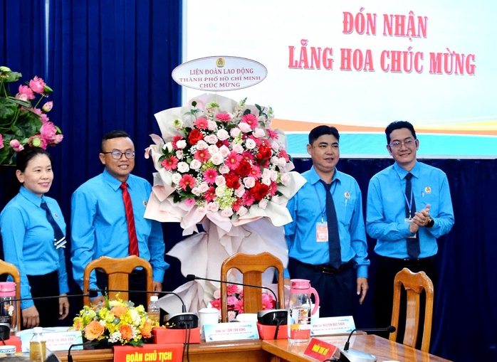 Đổi mới hoạt động để bảo vệ, chăm lo tốt hơn cho đoàn viên - lao động - Ảnh 8.