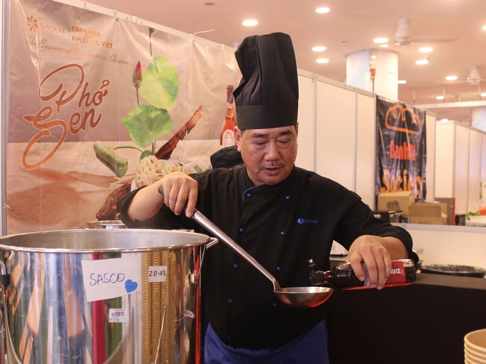 Phở Sen SASCO: Bringing the quintessence of Vietnamese cuisine to conquer Singaporean diners - Ảnh 7. Phở Sen SASCO: Bringing the quintessence of Vietnamese cuisine to conquer Singaporean diners - Ảnh 7.