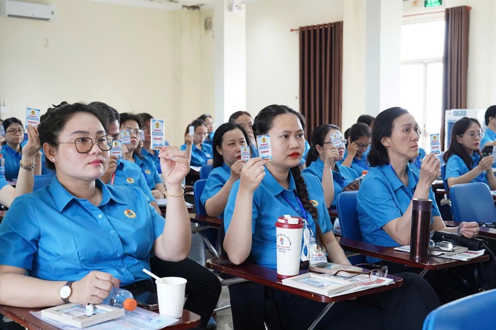 Công đoàn phường Tây Thạnh: Phấn đấu kết nạp 50% số lao động khu vực phi chính thức vào tổ chức Công - Ảnh 2.