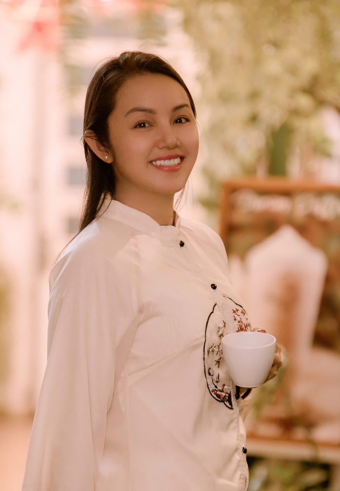 Ca sĩ Amy Lê Anh viết lại cuộc đời từ sau đổ vỡ - Ảnh 3.