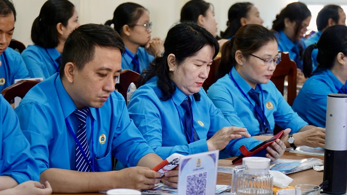 Nâng cao vai trò chăm lo và đại diện, bảo vệ quyền lợi của đoàn viên - lao động - Ảnh 2.