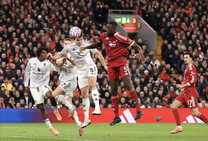Man United đánh sập "pháo đài" Anfield, Liverpool thua đau đại chiến - Ảnh 4.