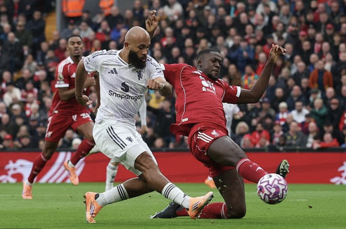 Man United đánh sập "pháo đài" Anfield, Liverpool thua đau đại chiến - Ảnh 5.