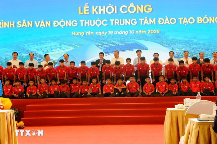 Tổng Bí thư Tô Lâm khởi công xây dựng sân vận động PVF hiện đại nhất Việt Nam - Ảnh 1. Tổng Bí thư Tô Lâm khởi công xây dựng sân vận động PVF hiện đại nhất Việt Nam - Ảnh 1.