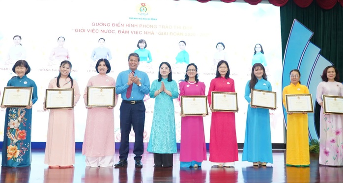 LĐLĐ TP HCM vinh danh 145 nữ CNVC-LĐ "Giỏi việc nước, Đảm việc nhà" - Ảnh 4.