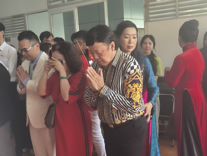 NSƯT Bảo Quốc, NSƯT Thành Lộc… tụ hội tại Nhà thờ Tổ- Ảnh 15.