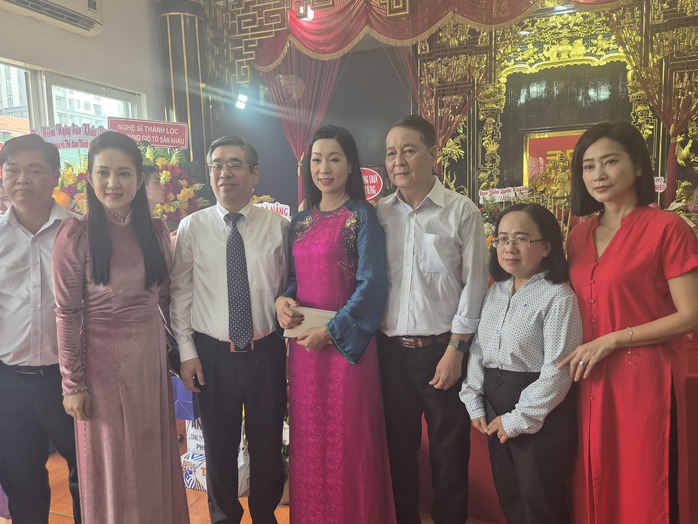 NSƯT Bảo Quốc, NSƯT Thành Lộc… tụ hội tại Nhà thờ Tổ- Ảnh 4.