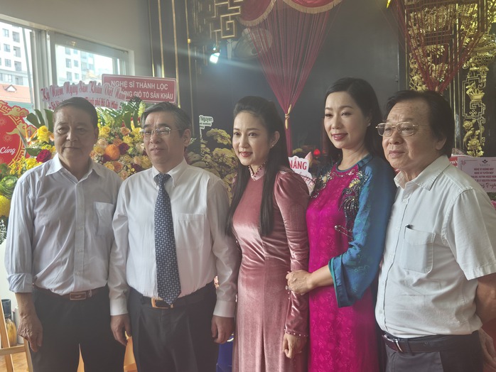 NSƯT Bảo Quốc, NSƯT Thành Lộc… tụ hội tại Nhà thờ Tổ- Ảnh 9.
