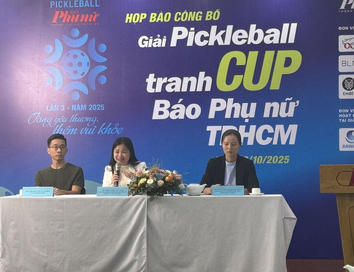 Giải pickleball Báo Phụ nữ TP HCM: "Tăn…