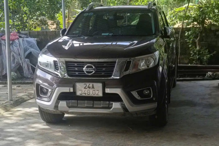 Xe bán tải do quản đốc thủy điện điều khiển chở 2 người bị mất tích bí ẩn - Ảnh 1.