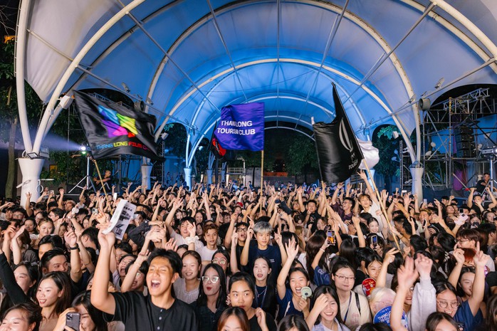 "Hoàng tử Indie" Vũ. khuyên các tân sinh viên "hãy là chính mình" - Ảnh 5.