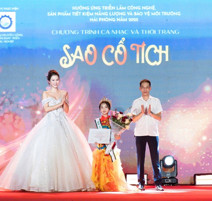 Hoa hậu nhí Lê Ngọc Minh Giang mang niềm vui Trung thu đến trẻ em Hải Phòng - Ảnh 1.