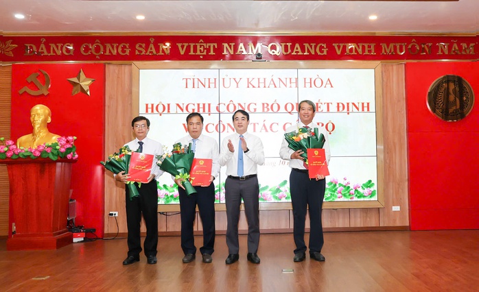 Khánh Hòa điều động, chỉ định nhiều chức vụ quan trọng- Ảnh 2. Khánh Hòa điều động, chỉ định nhiều chức vụ quan trọng- Ảnh 2.