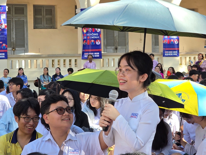 "Không một mình" trong không gian mạng - Ảnh 1.