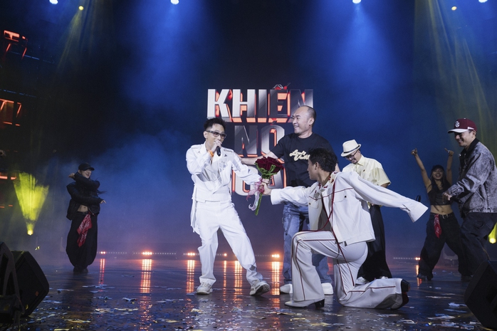 Fan meeting nhiều "sít rịt" nhất gọi tên Rhymastic - Ảnh 3.