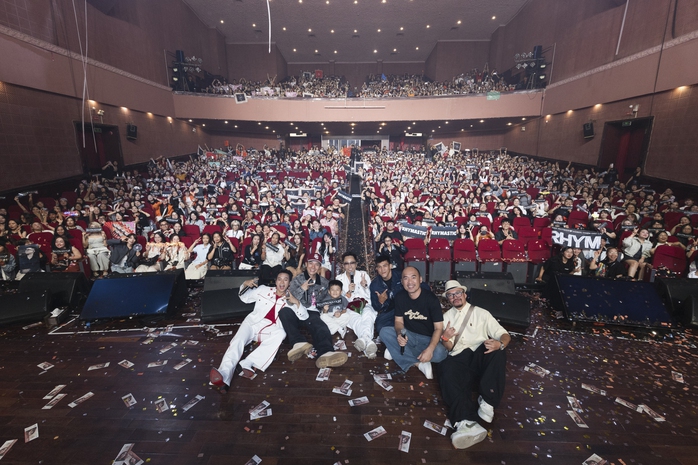 Fan meeting nhiều "sít rịt" nhất gọi tên Rhymastic - Ảnh 1.