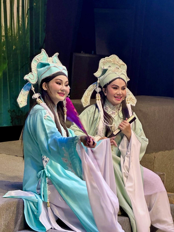 "Tâm hoa nghiệp Tổ" – Bản hòa ca tri ân và hạnh phúc của nghệ sĩ Điền Trung – Lê Thanh Thảo - Ảnh 8.